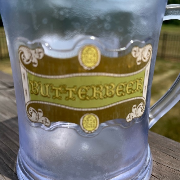 Sold out frosted looking Harry Potter world butterbeer mug - Picture 4 of 5